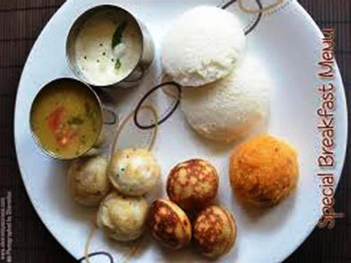 Hotel Krishna Exotica Ahmednagar Kültér fotó